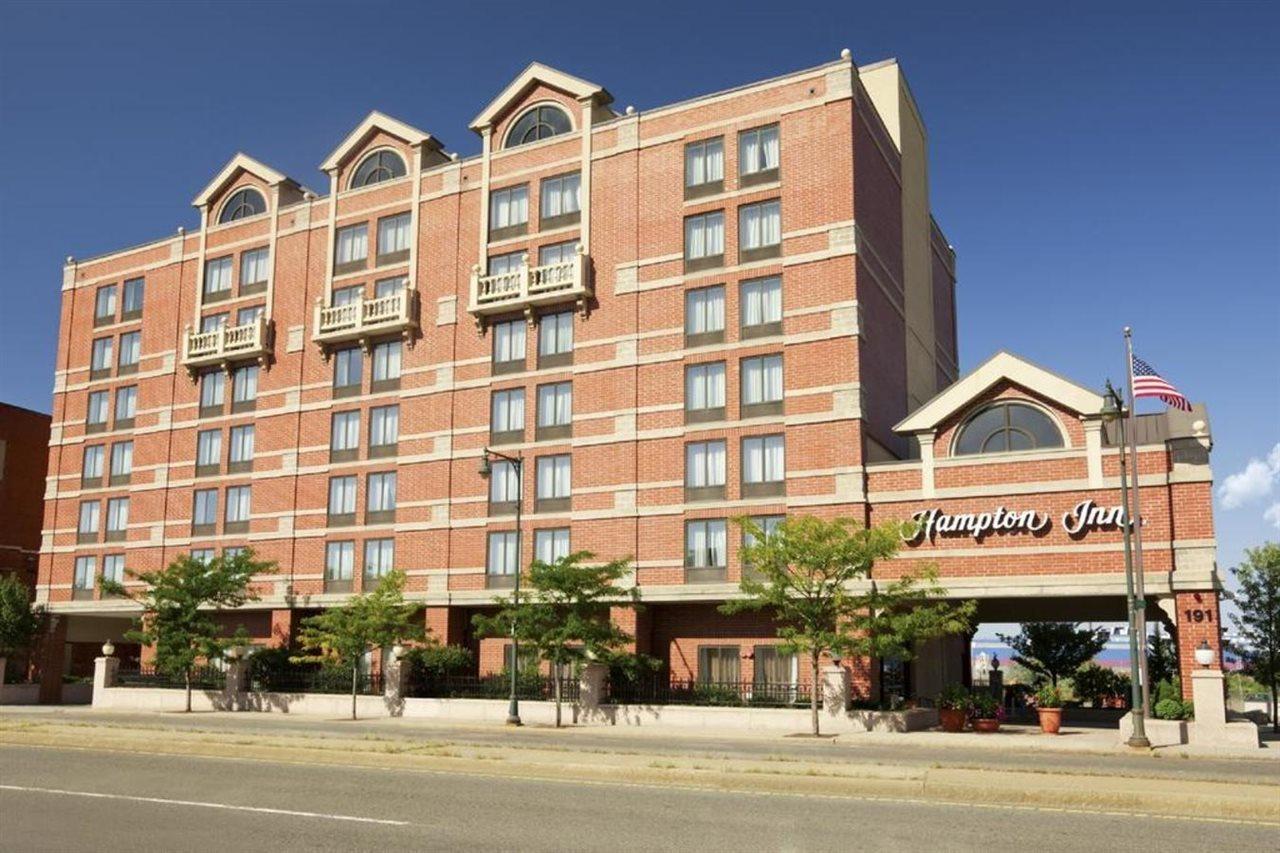 Hampton Inn Cambridge Exterior foto