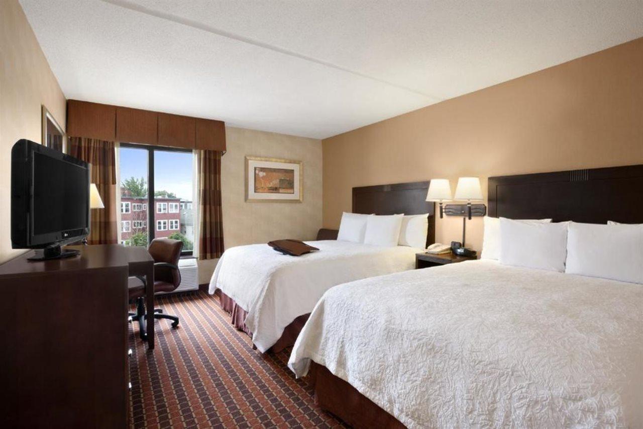 Hampton Inn Cambridge Exterior foto